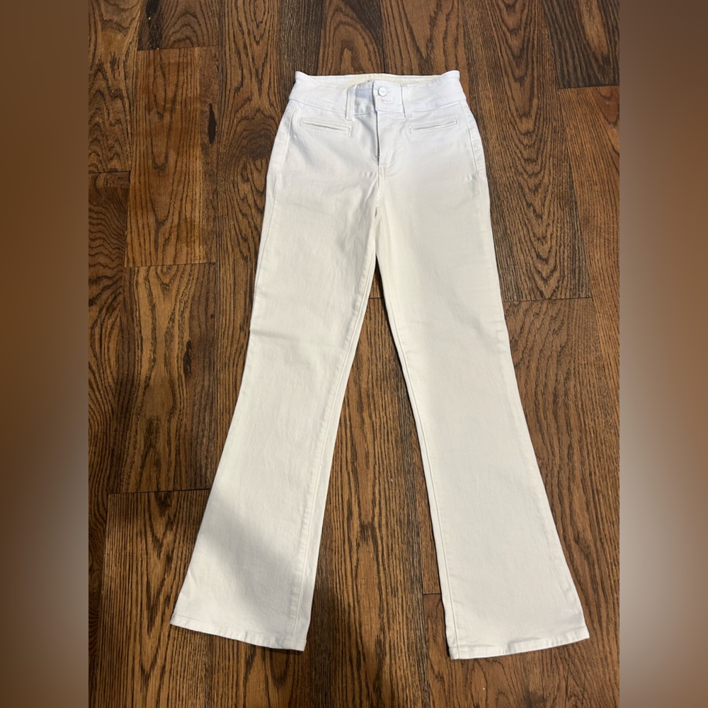 PAIGE - Claudine ankle flair jeans - crisp white - size 23